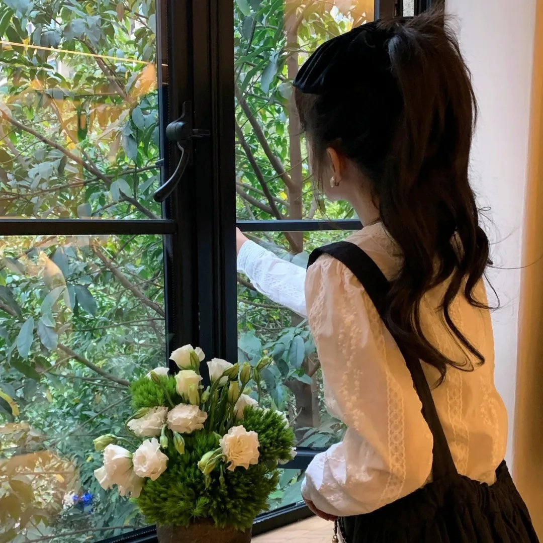 穿着旗袍的女孩